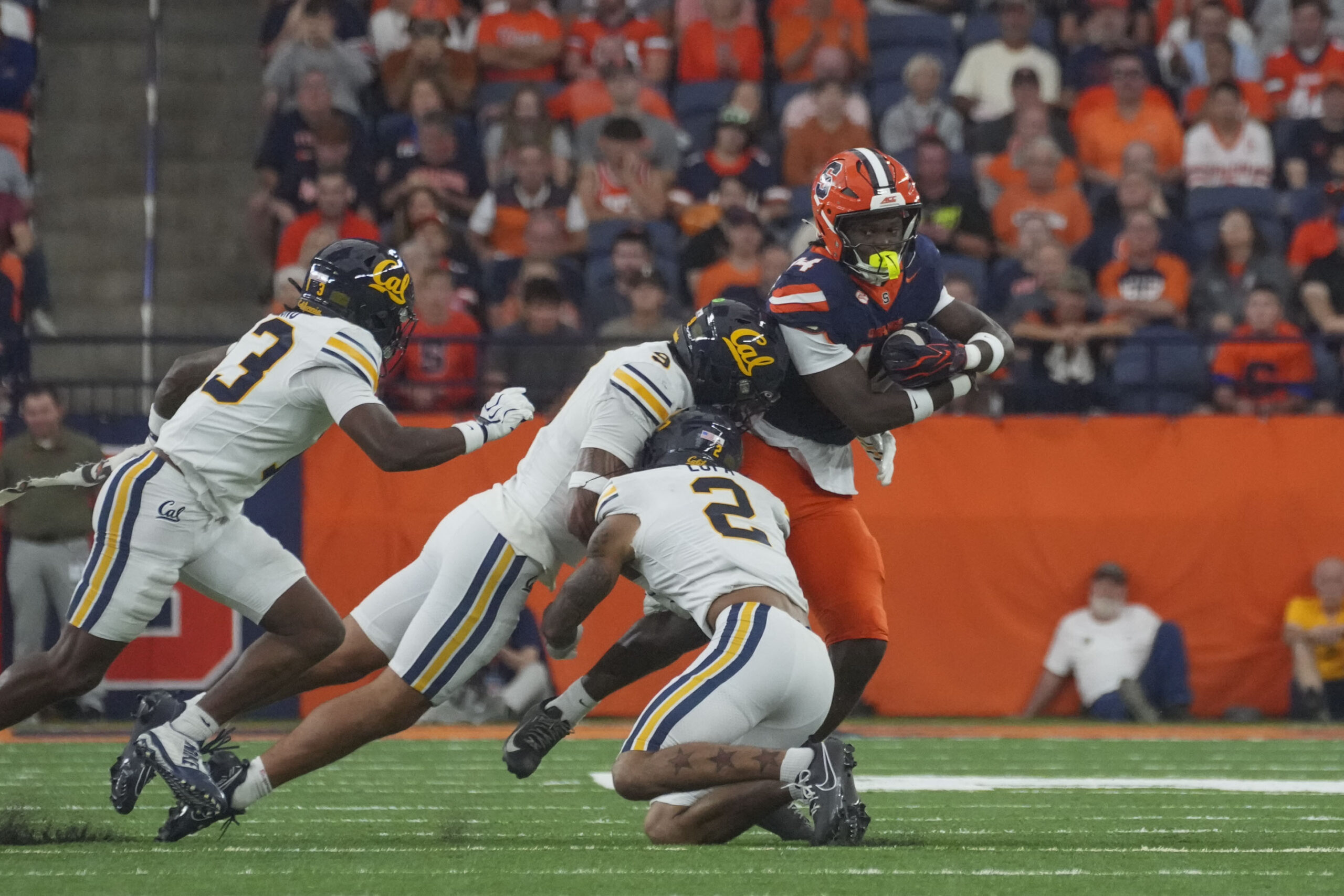 Wide receiver Zamondre Merriweather with his only reception of the game for a gain of 2 yards.
