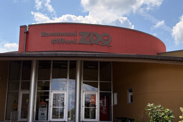 Entrance to Rosamond Gifford Zoo