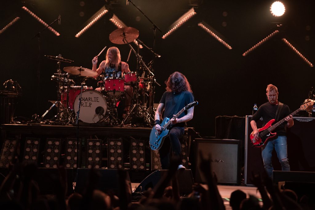 Dave Grohl played his bright blue electric guitar the whole performance on September 16th, 2021.