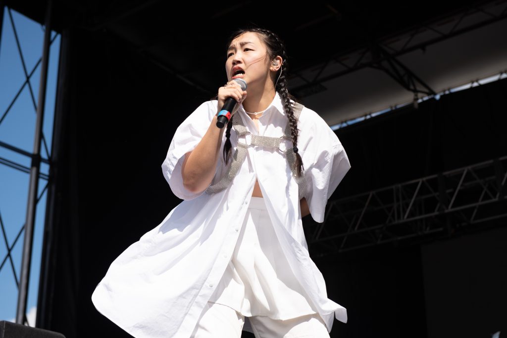 Audrey Nuna turns toward the crowd at Juice Jam on September 26th, 2021.
