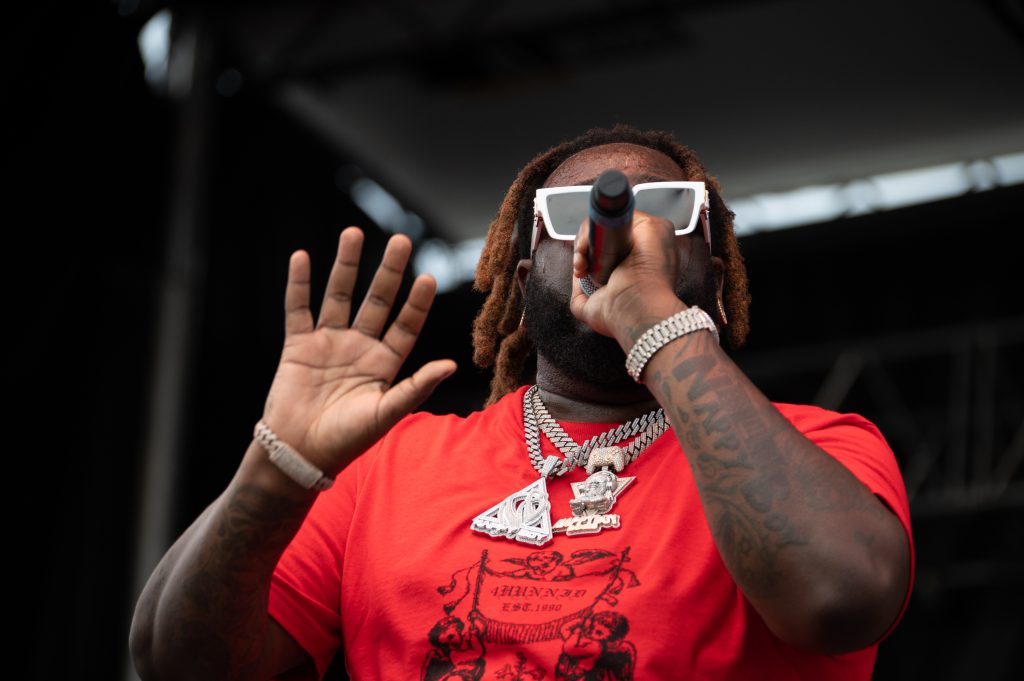 T-Pain preforms to the crowd at Juice Jam on September 18th, 2022.