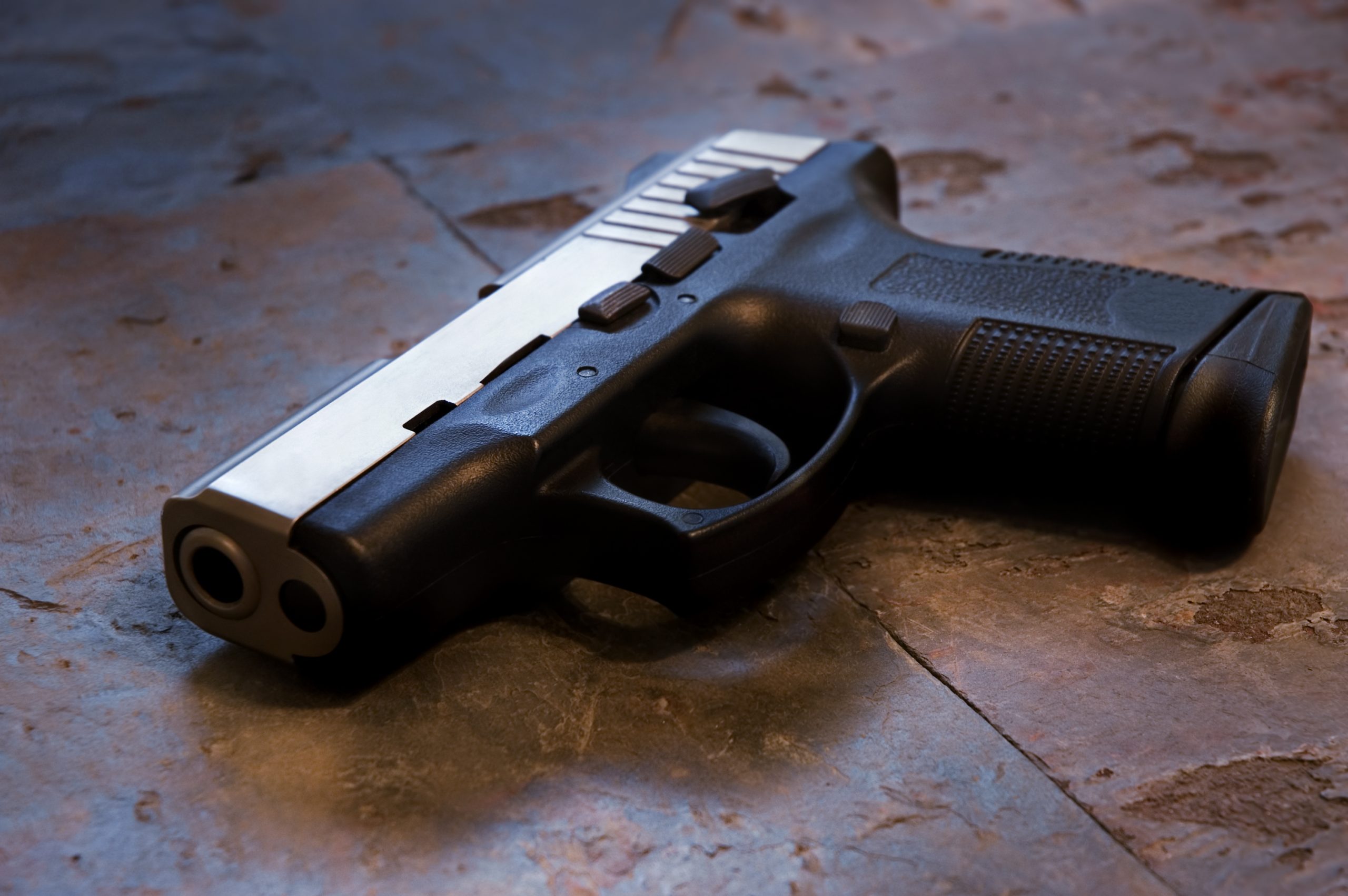 Handgun 9mm Pistol