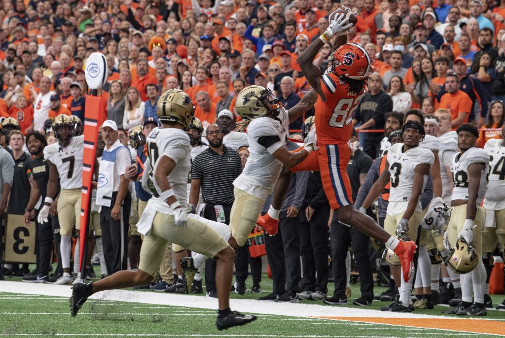Damon Alford catches the ball during Syracuse vs. Purdue football in the JMA Wireless Dome on Sept. 17, 2022.