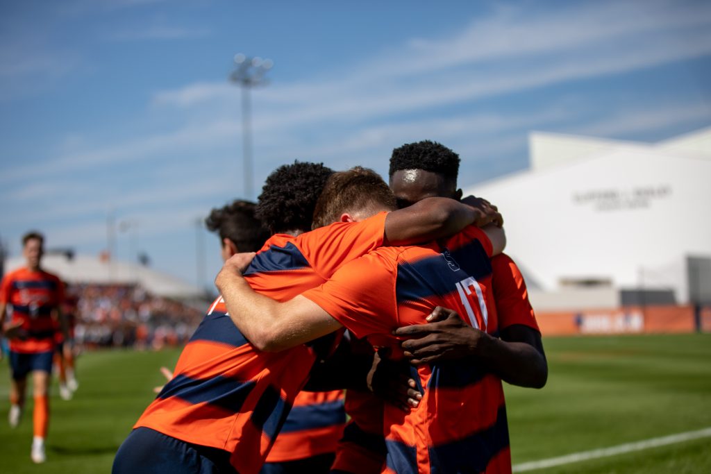 Players celebrate Leibold's goal against Notre Dame. 09-10-2022.