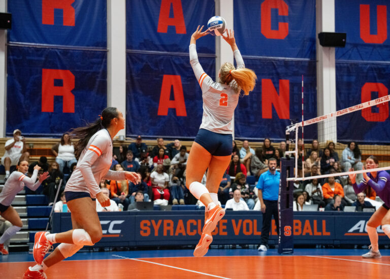 Setter Veronica Sierzant (2) sets during Syracuse Women’s Volleyball game against Niagara University on August 29, 2025, at SU Women's Building in Syracuse, New York.