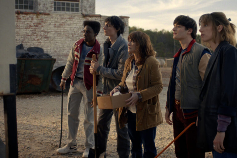 STRANGER THINGS: SEASON 5. (L to R) Caleb McLaughlin as Lucas Sinclair, Finn Wolfhard as Mike Wheeler, Winona Ryder as Joyce Byers, Noah Schnapp as Will Byers and Maya Hawke as Robin Buckley in Stranger Things: Season 5. Cr. COURTESY OF NETFLIX © 2025
