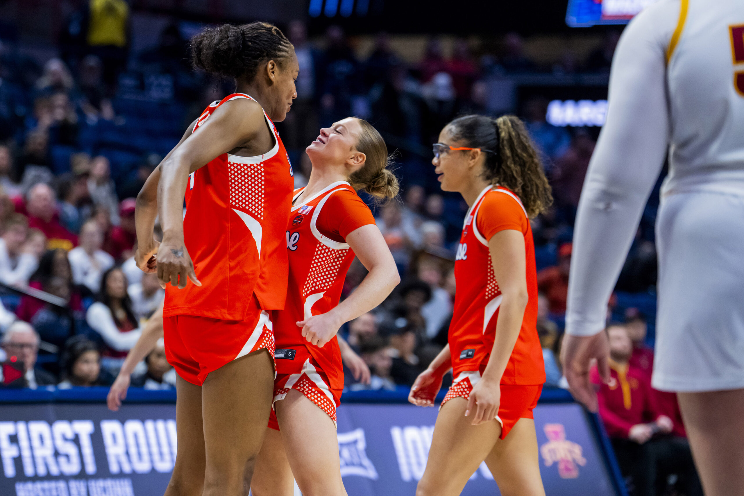 Uche Izoje #44 and Olivia Schmitt #3 of the Syracuse Orange react during the second half in the first round of the 2026 NCAA Women's Basketball Tournament at Harry A. Gampel Pavilion on March 21, 2026 in Storrs, Connecticut.